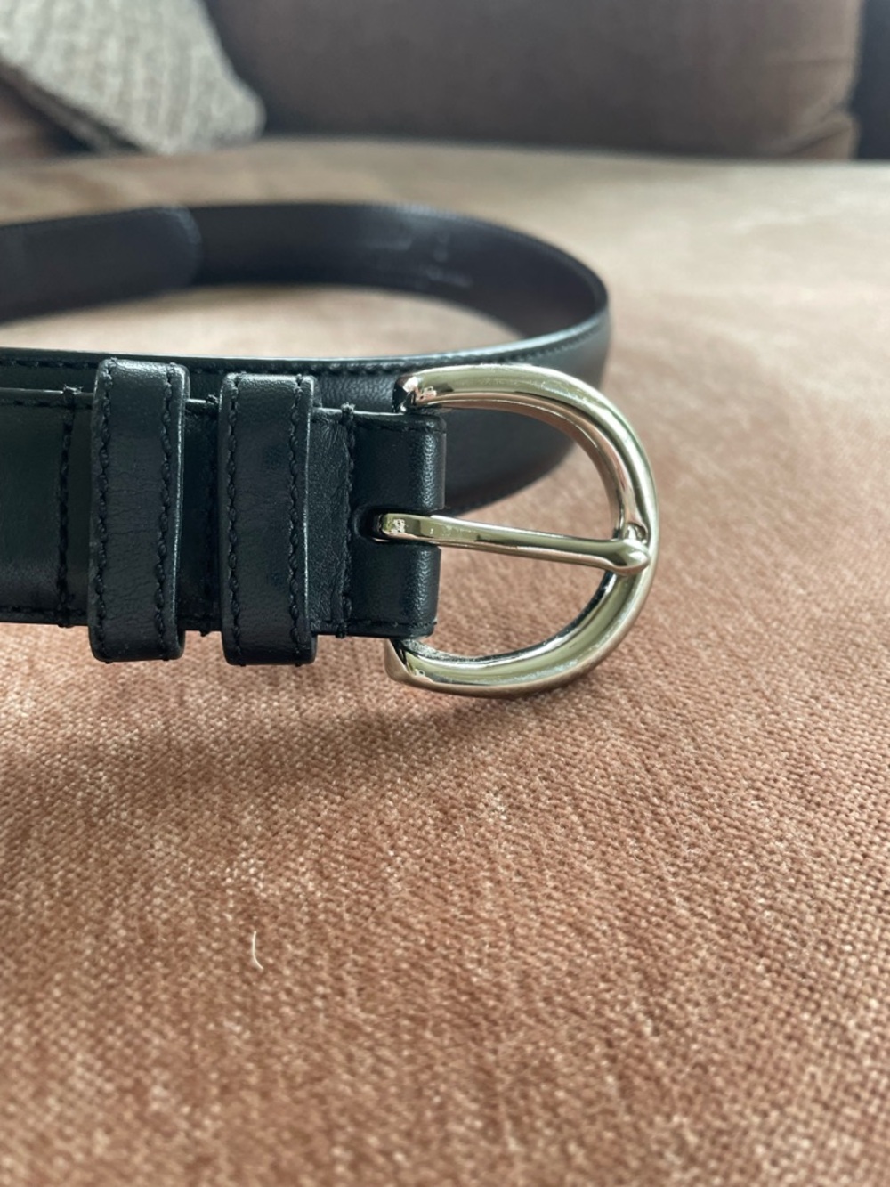 Coach Women’s Black Leather Belt with Silver Rounded Buckle, X-large - Picture 2 of 6